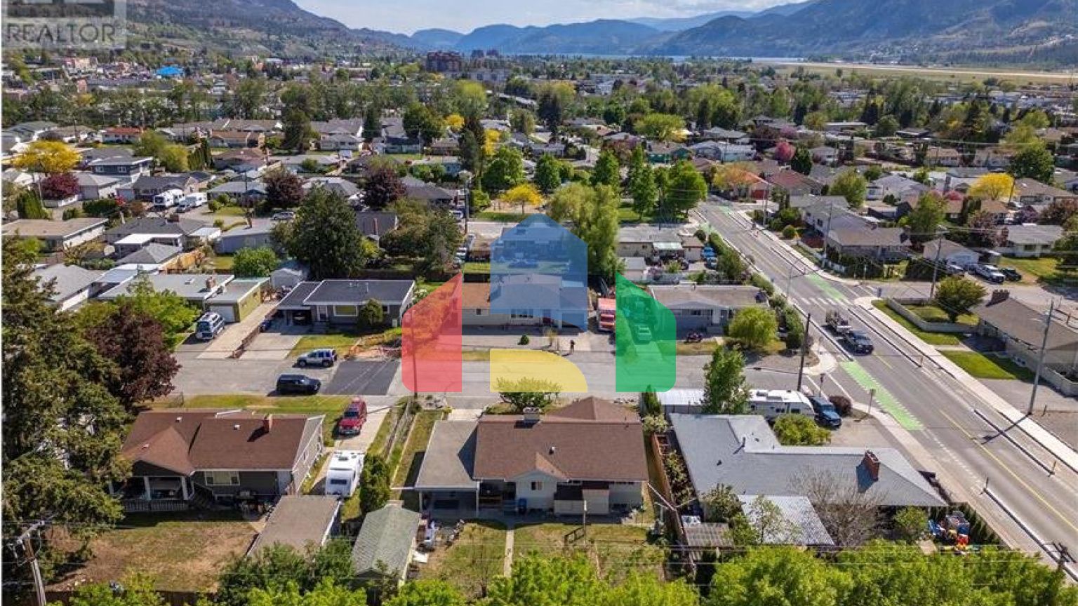 Residential - Single Family Home - Penticton, Canada - Canada