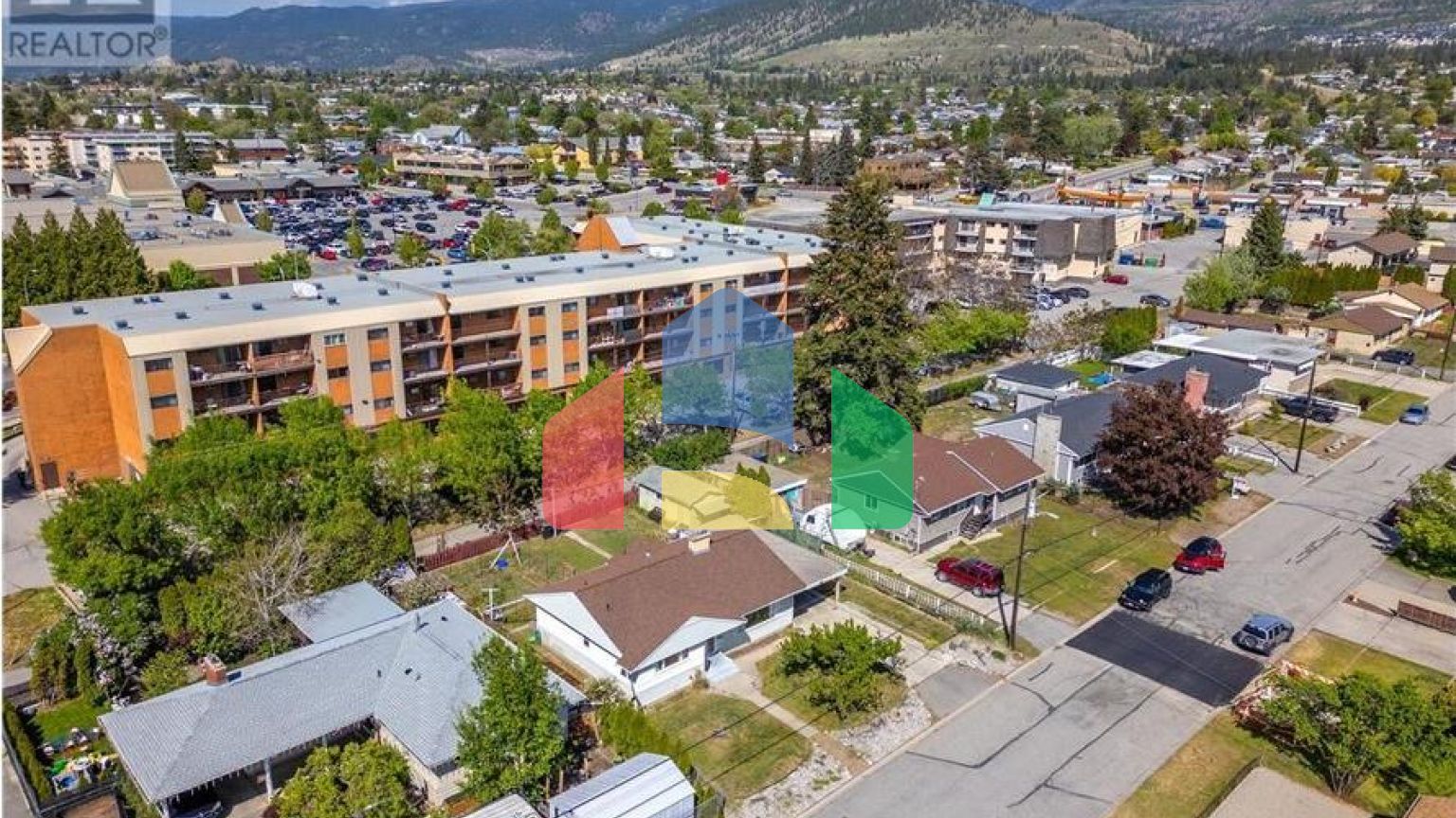 Residential - Single Family Home - Penticton, Canada - Canada