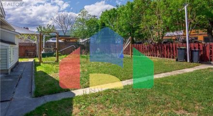 Residential - Single Family Home - Penticton, Canada - Canada