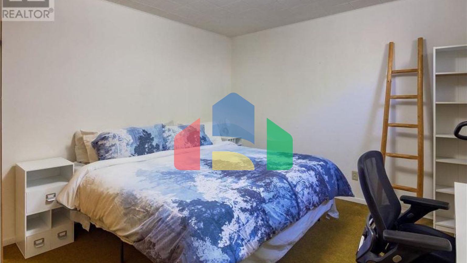 Residential - Single Family Home - Penticton, Canada - Canada