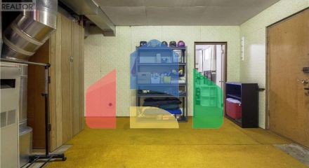 Residential - Single Family Home - Penticton, Canada - Canada