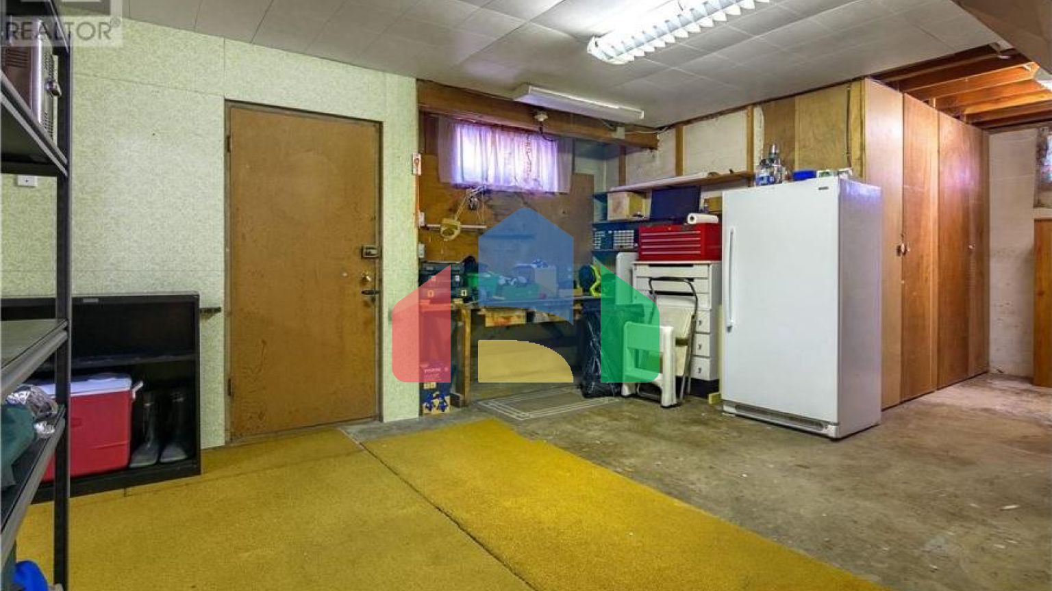 Residential - Single Family Home - Penticton, Canada - Canada