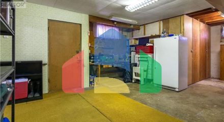 Residential - Single Family Home - Penticton, Canada - Canada