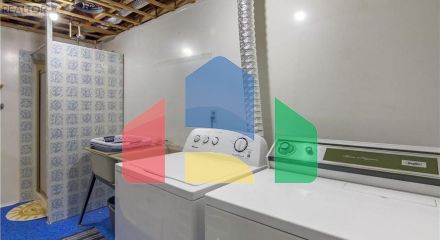 Residential - Single Family Home - Penticton, Canada - Canada