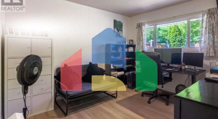 Residential - Single Family Home - Penticton, Canada - Canada