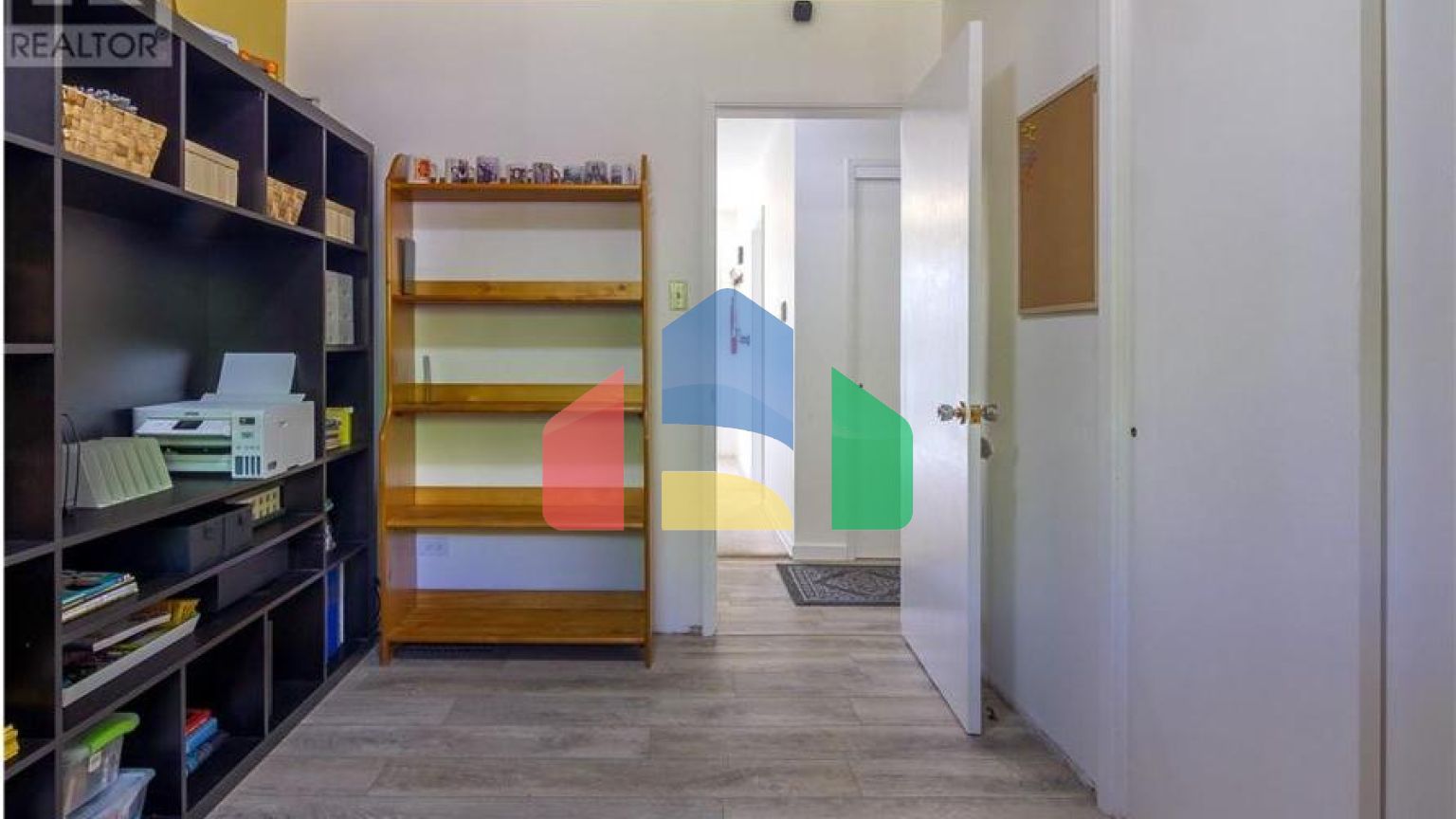 Residential - Single Family Home - Penticton, Canada - Canada