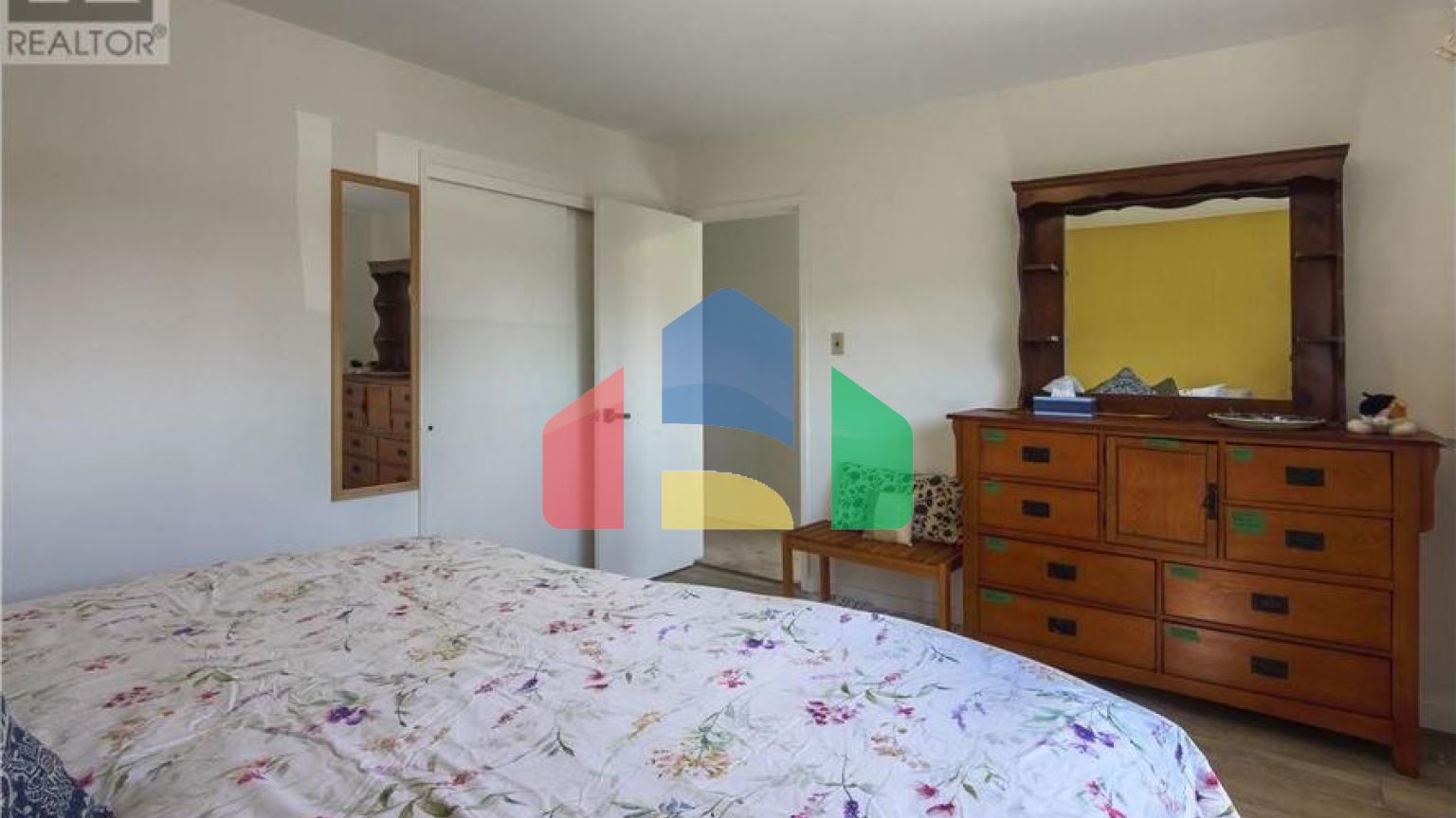 Residential - Single Family Home - Penticton, Canada - Canada