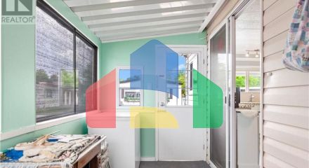 Residential - Single Family Home - Penticton, Canada - Canada