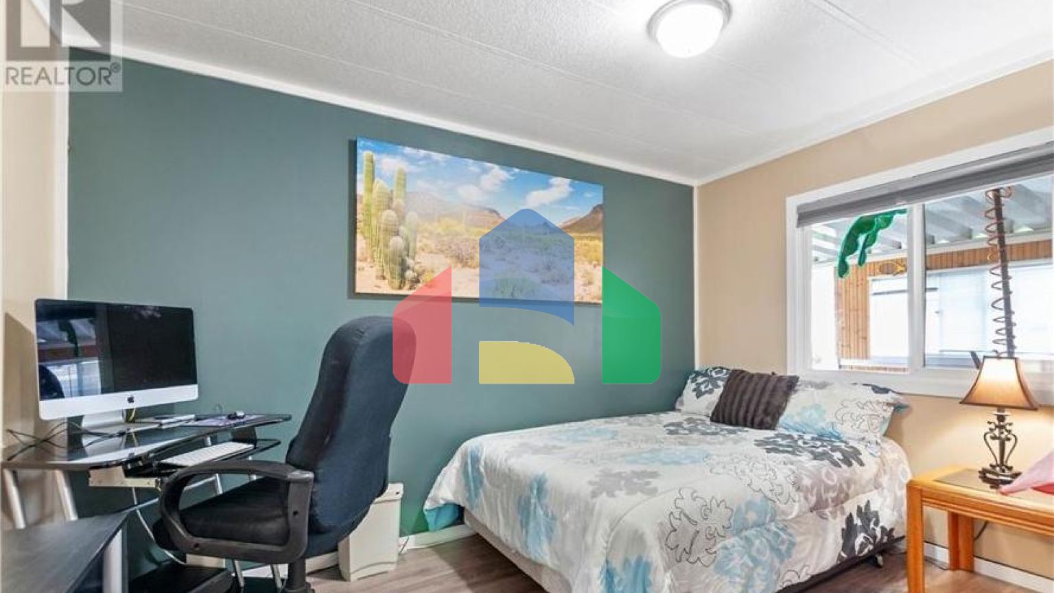 Residential - Single Family Home - Penticton, Canada - Canada