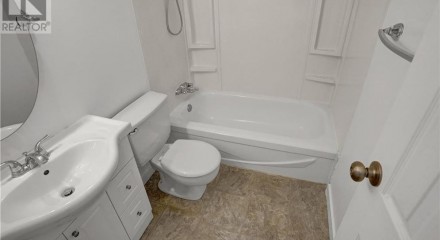 Residential - Condo/Apartment - Regina, Canada - Canada