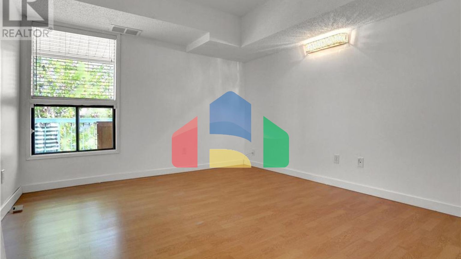 Residential - Condo/Apartment - Regina, Canada - Canada