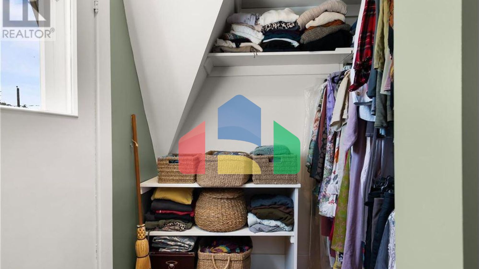 Residential - Single Family Home - Regina, Canada - Canada