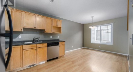 Residential - Townhouse - Regina, Canada - Canada