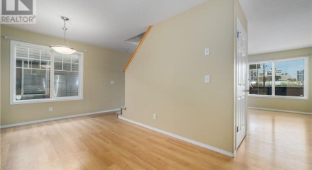 Residential - Townhouse - Regina, Canada - Canada