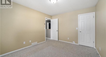 Residential - Townhouse - Regina, Canada - Canada