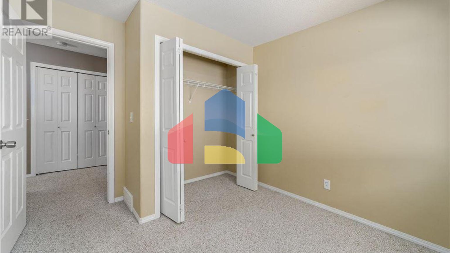 Residential - Townhouse - Regina, Canada - Canada