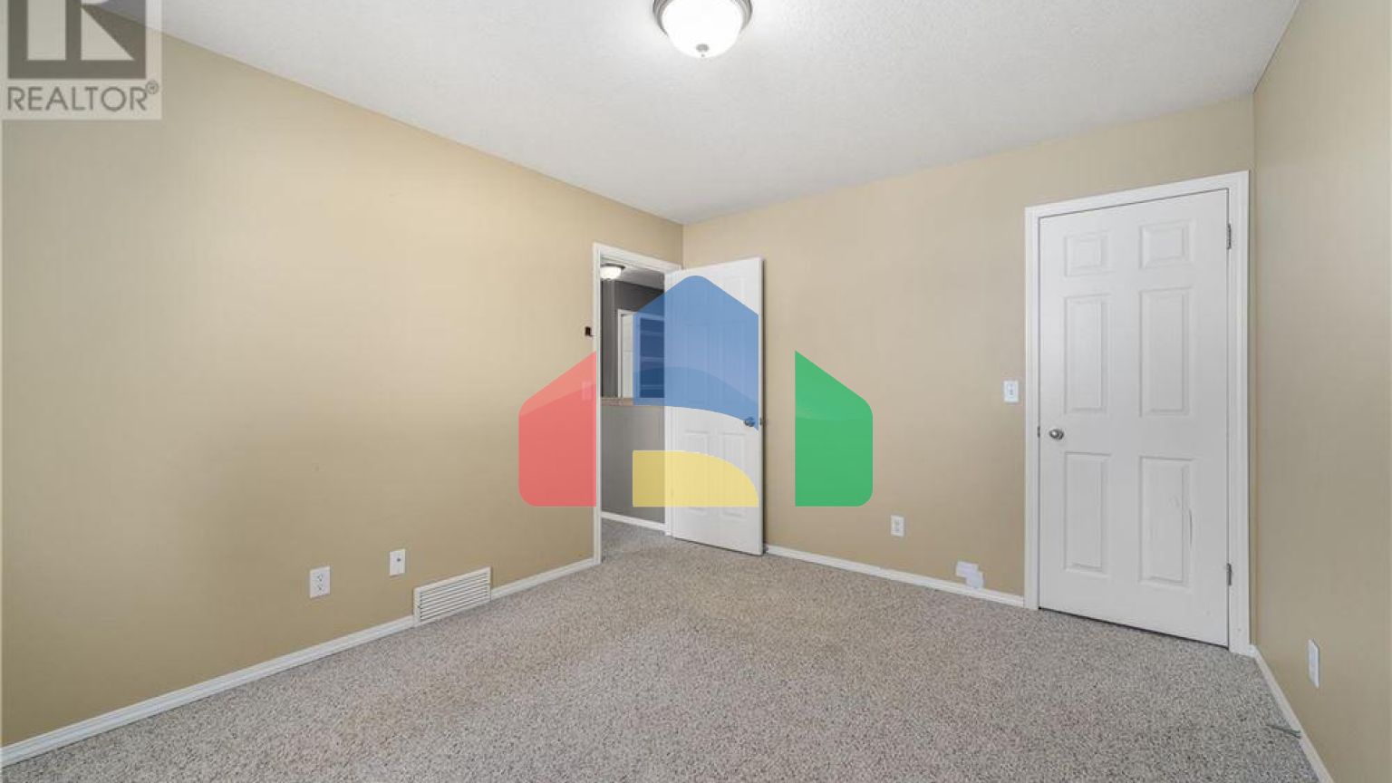 Residential - Townhouse - Regina, Canada - Canada