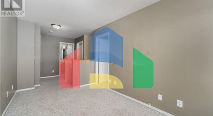 Residential - Townhouse - Regina, Canada - Canada