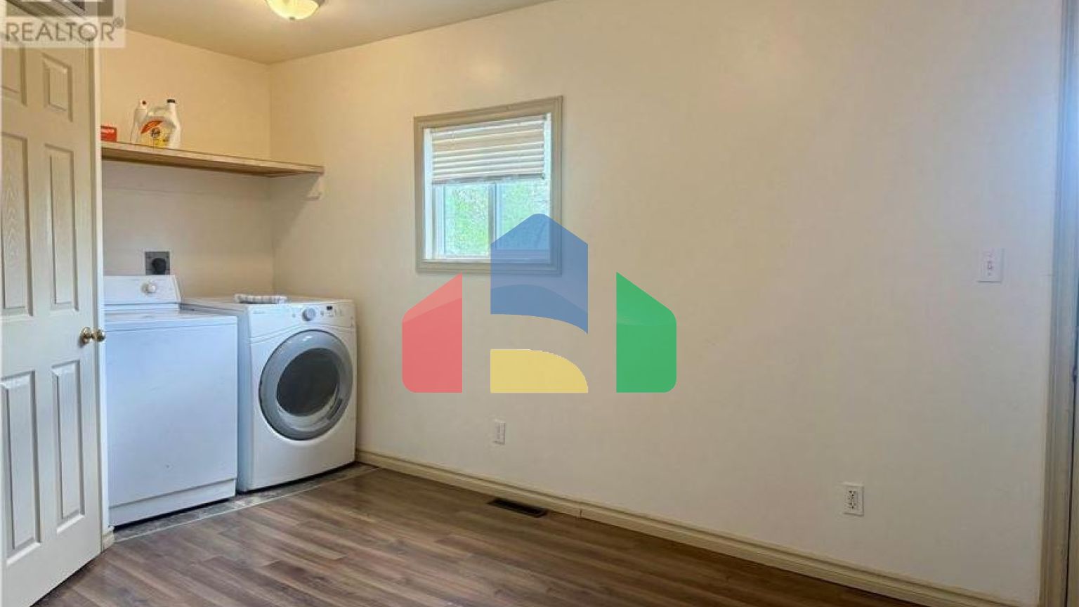 Residential - Single Family Home - Regina, Canada - Canada