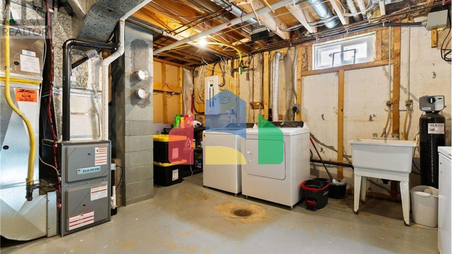 Residential - Single Family Home - Regina, Canada - Canada