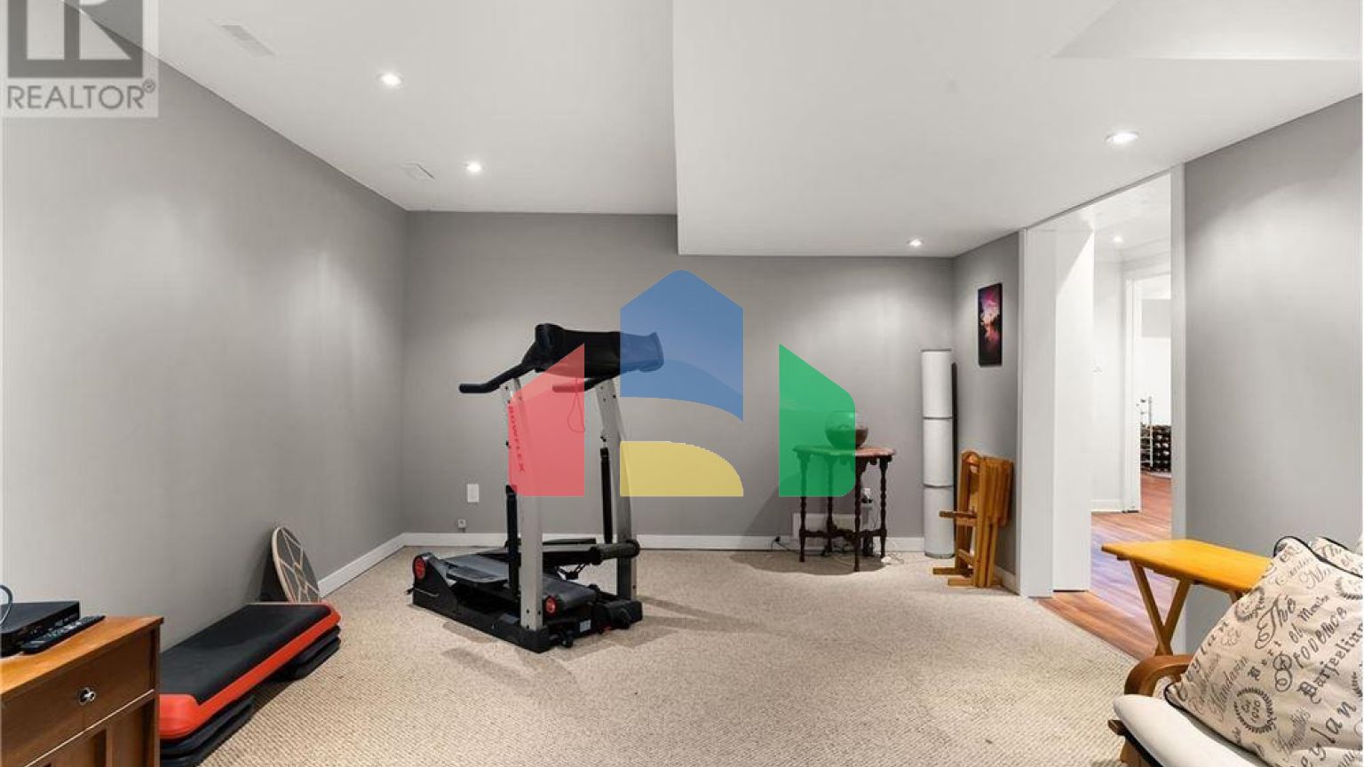 Residential - Single Family Home - Regina, Canada - Canada