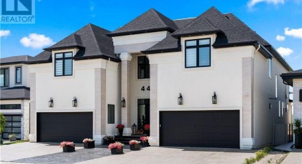 Residential - Single Family Home - Regina, Canada - Canada