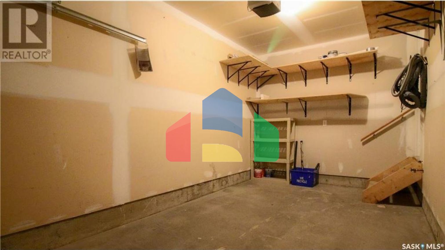 Residential - Condo/Apartment - Regina, Canada - Canada