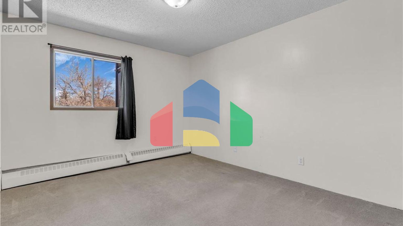 Residential - Condo/Apartment - Regina, Canada - Canada