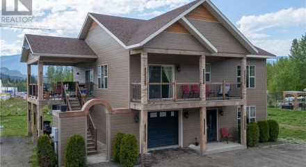Residential - Single Family Home - Revelstoke, Canada - Canada