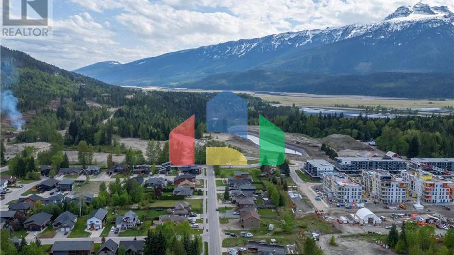 Residential - Single Family Home - Revelstoke, Canada - Canada