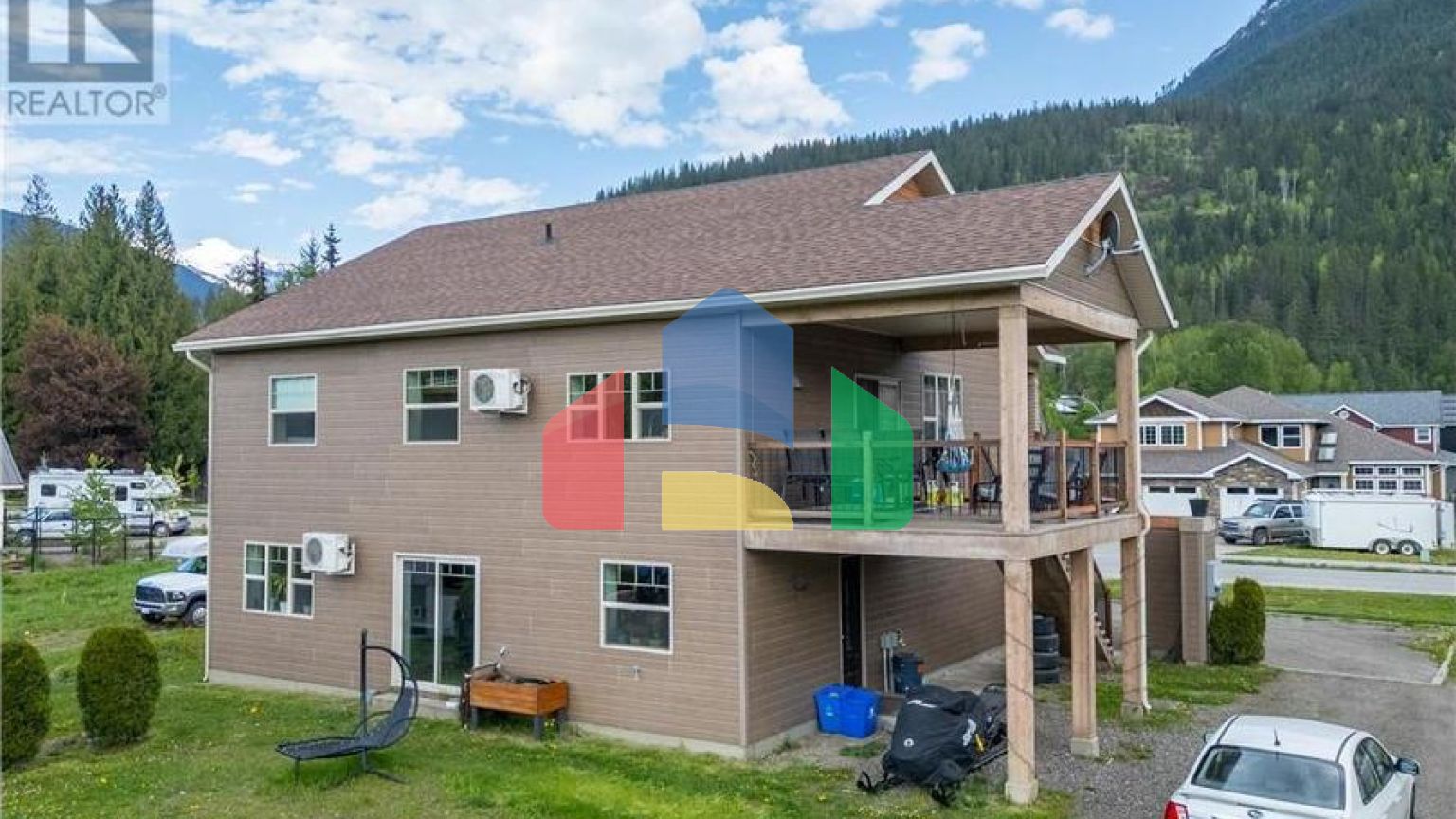 Residential - Single Family Home - Revelstoke, Canada - Canada