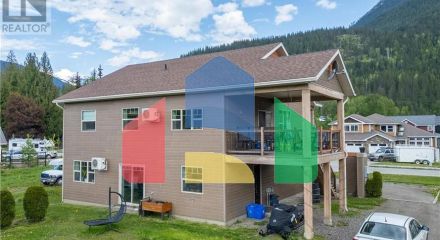 Residential - Single Family Home - Revelstoke, Canada - Canada