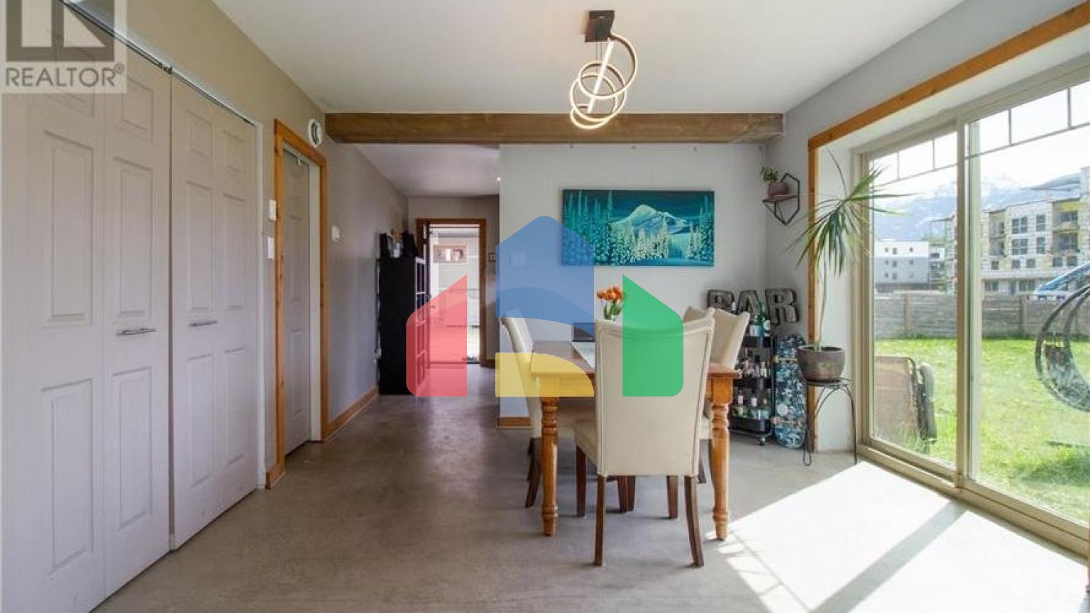 Residential - Single Family Home - Revelstoke, Canada - Canada