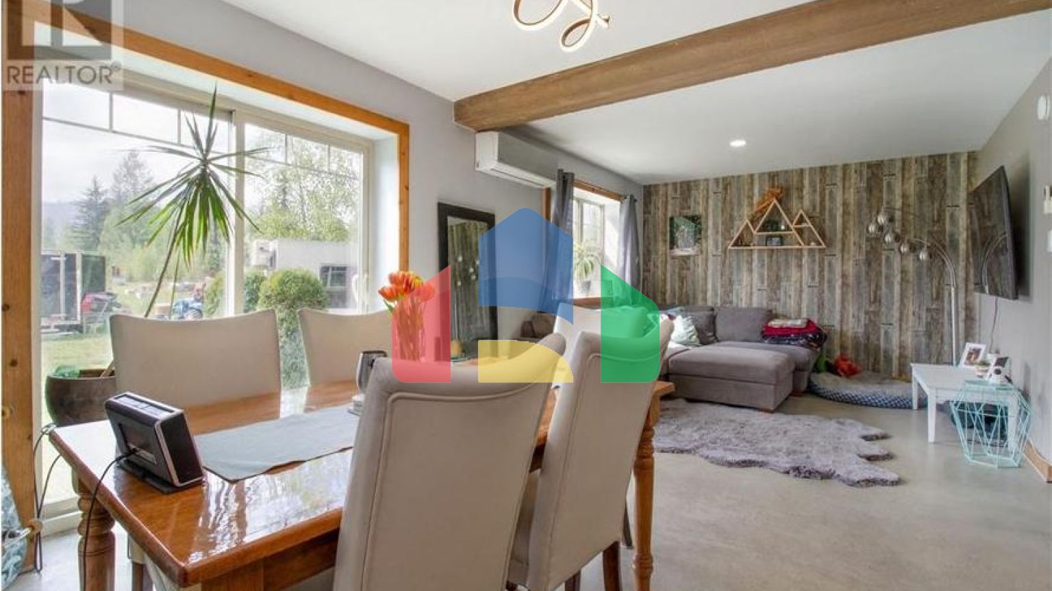 Residential - Single Family Home - Revelstoke, Canada - Canada