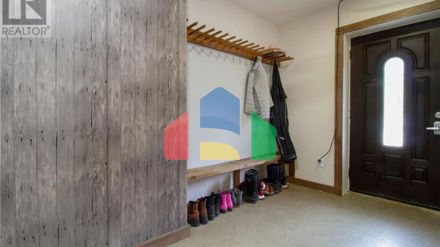 Residential - Single Family Home - Revelstoke, Canada - Canada