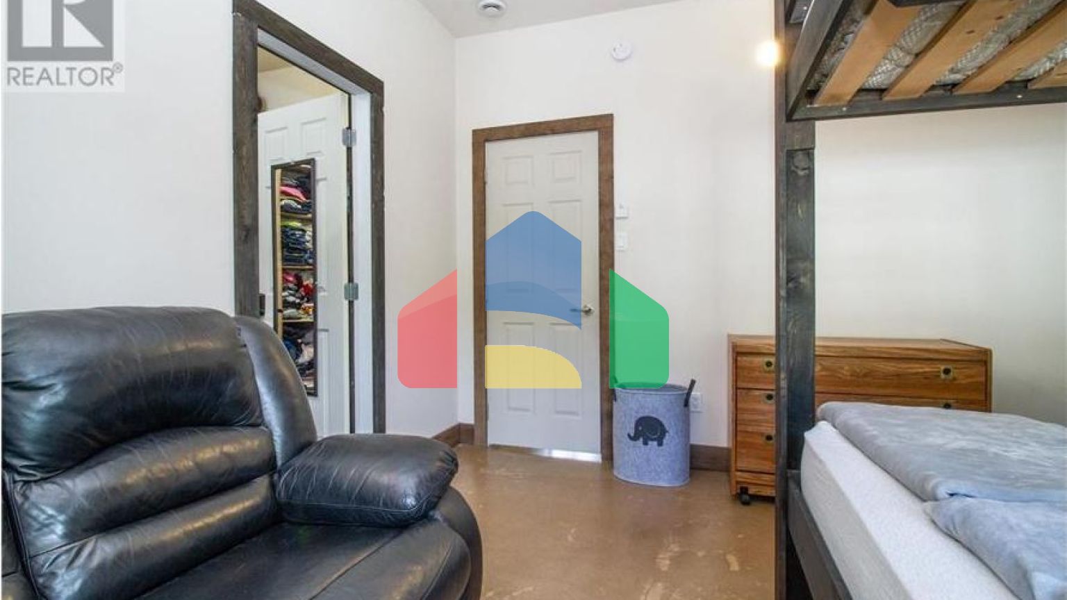 Residential - Single Family Home - Revelstoke, Canada - Canada