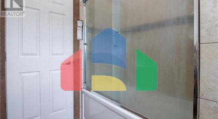 Residential - Single Family Home - Revelstoke, Canada - Canada