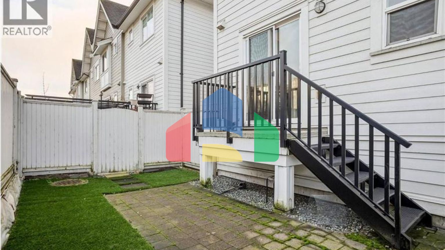 Residential - Townhouse - Richmond, Canada - Canada