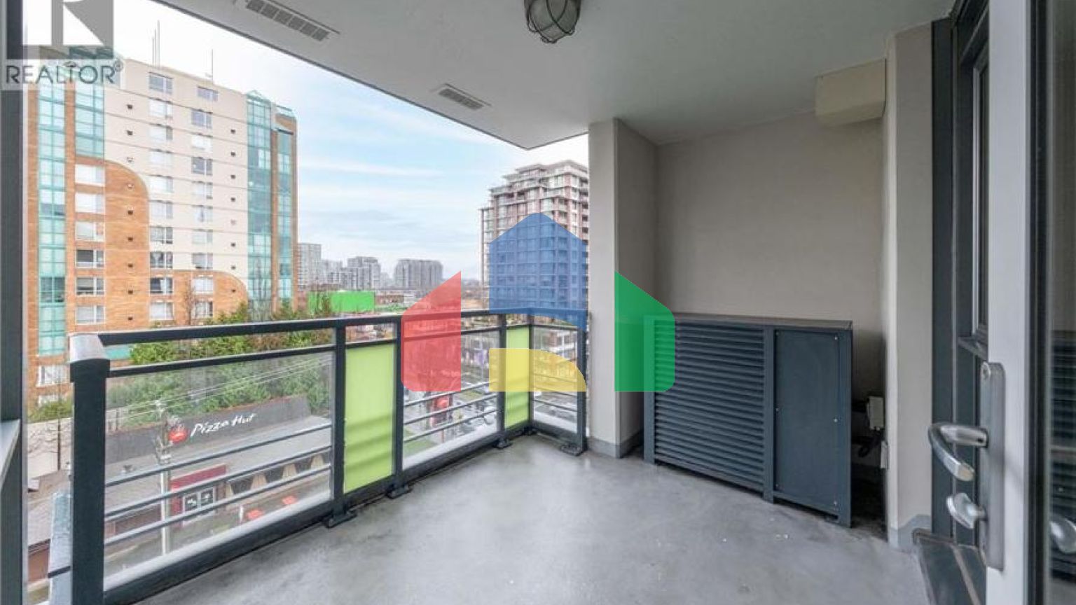 Residential - Single Family Home - Richmond, Canada - Canada