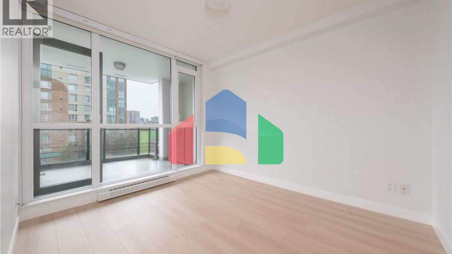 Residential - Single Family Home - Richmond, Canada - Canada