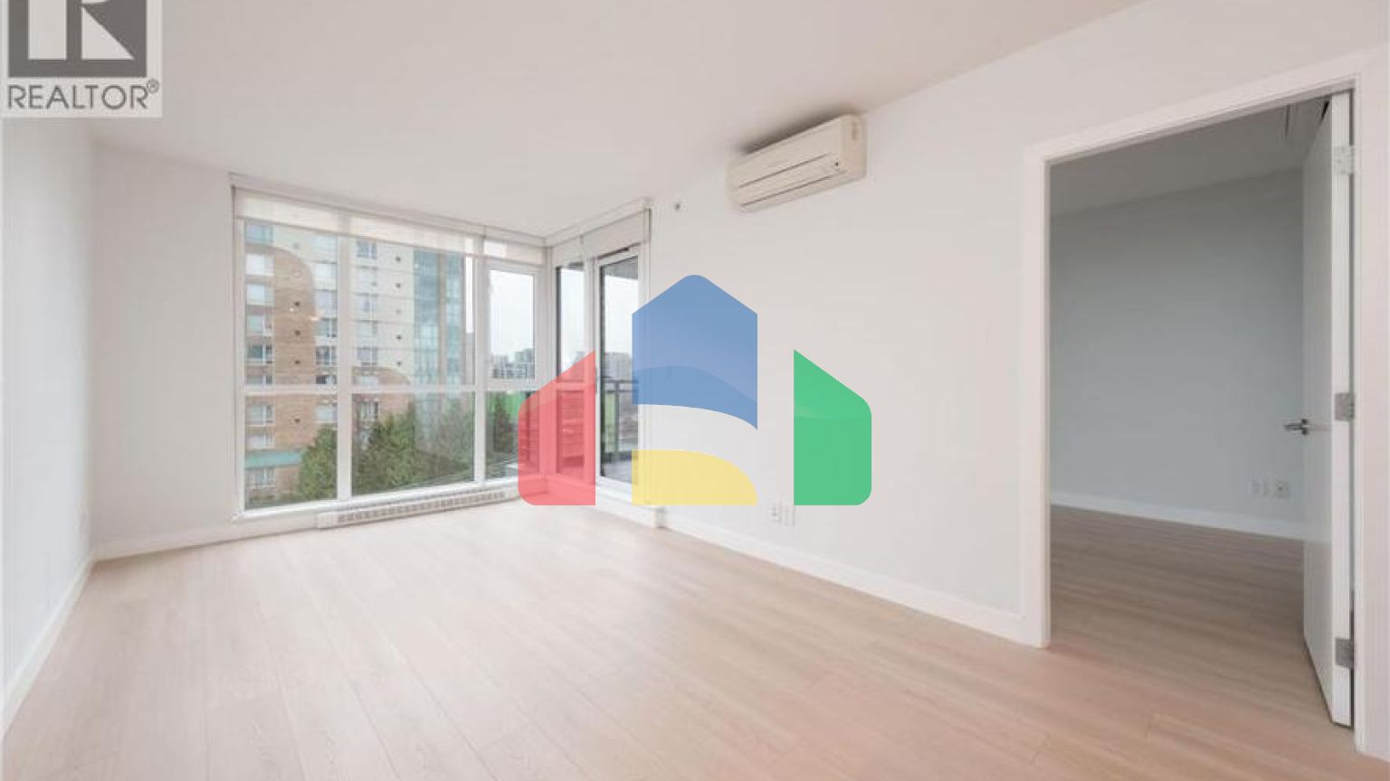 Residential - Single Family Home - Richmond, Canada - Canada