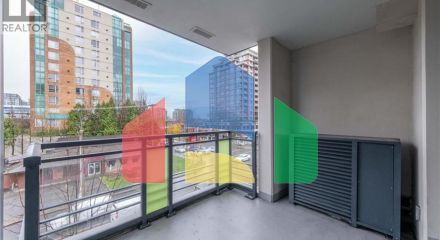 Residential - Single Family Home - Richmond, Canada - Canada