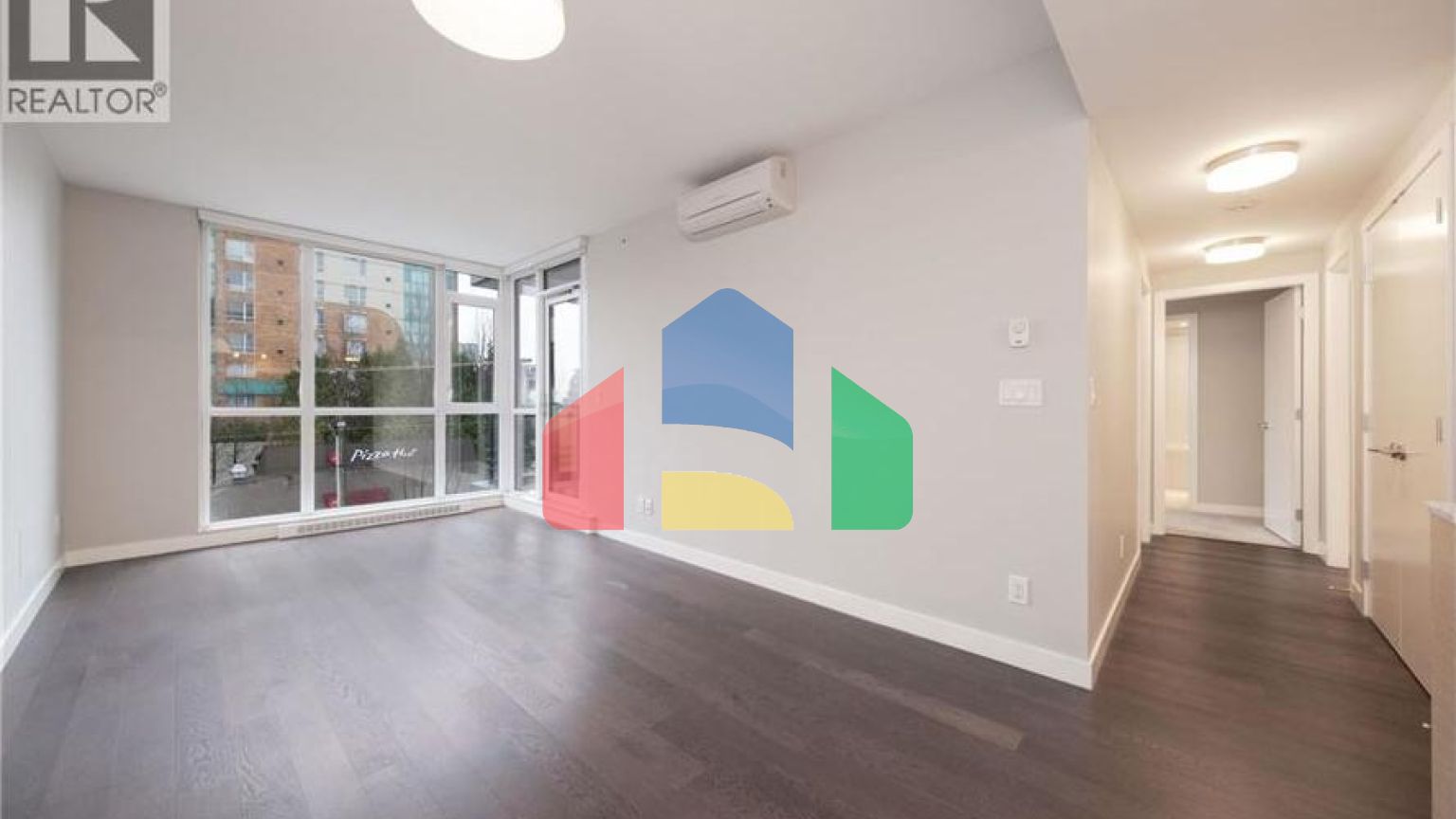 Residential - Single Family Home - Richmond, Canada - Canada