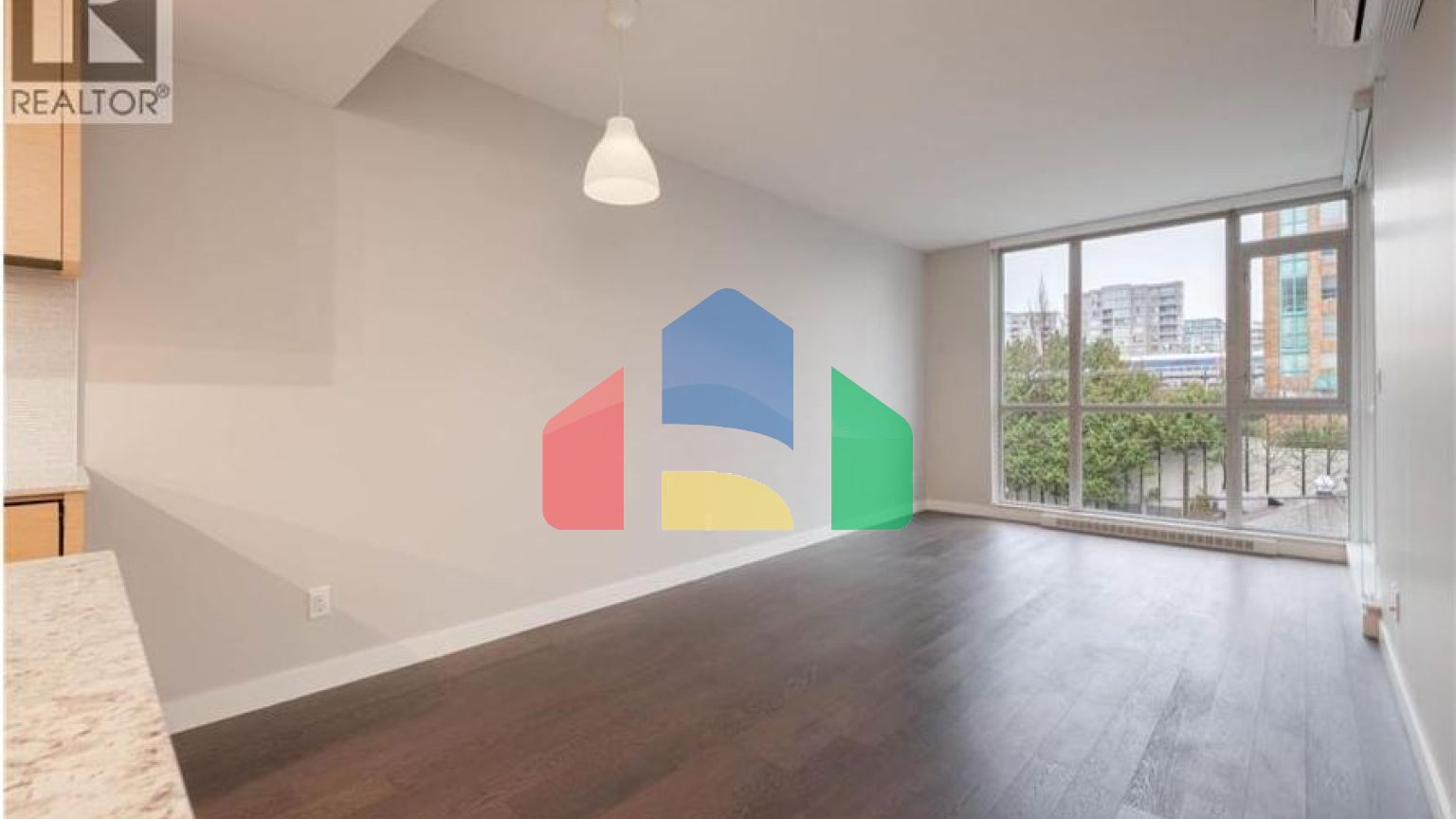 Residential - Single Family Home - Richmond, Canada - Canada