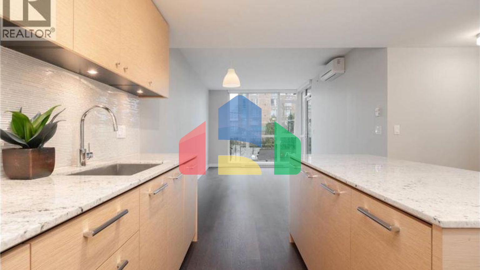 Residential - Single Family Home - Richmond, Canada - Canada