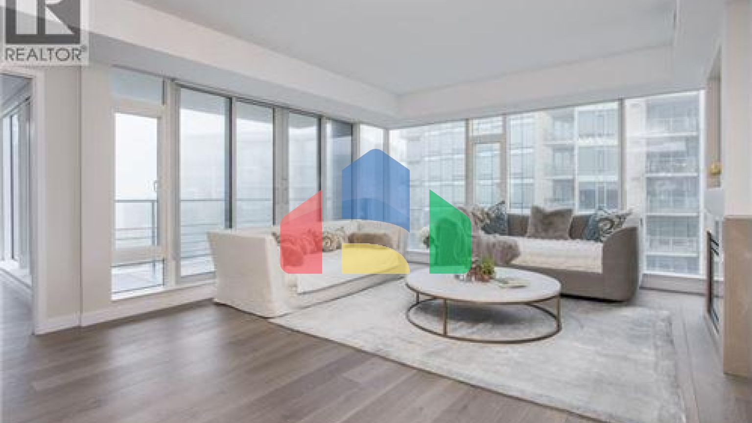 Residential - Single Family Home - Richmond, Canada - Canada