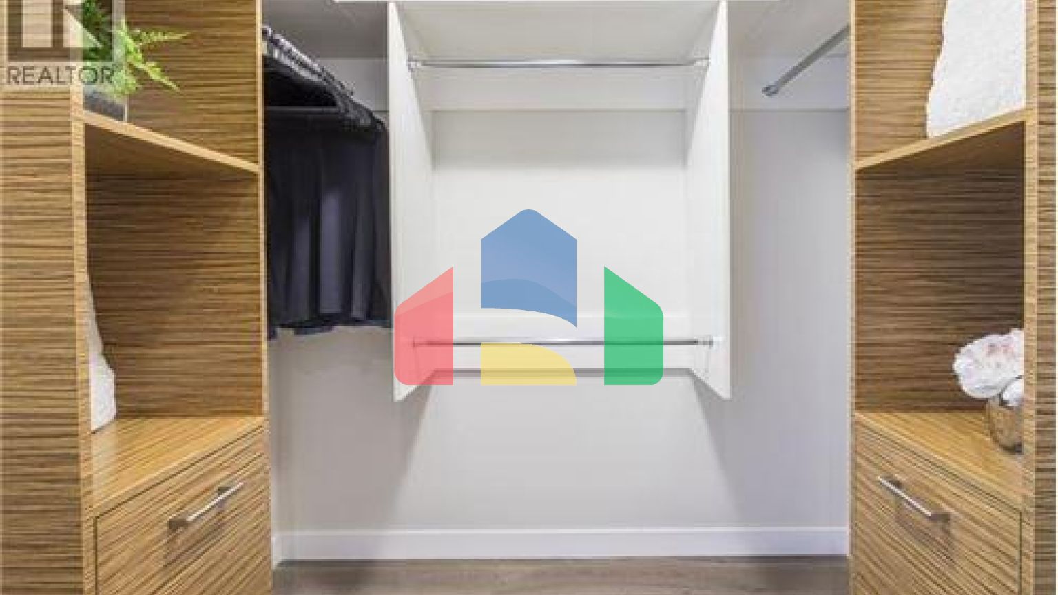 Residential - Single Family Home - Richmond, Canada - Canada