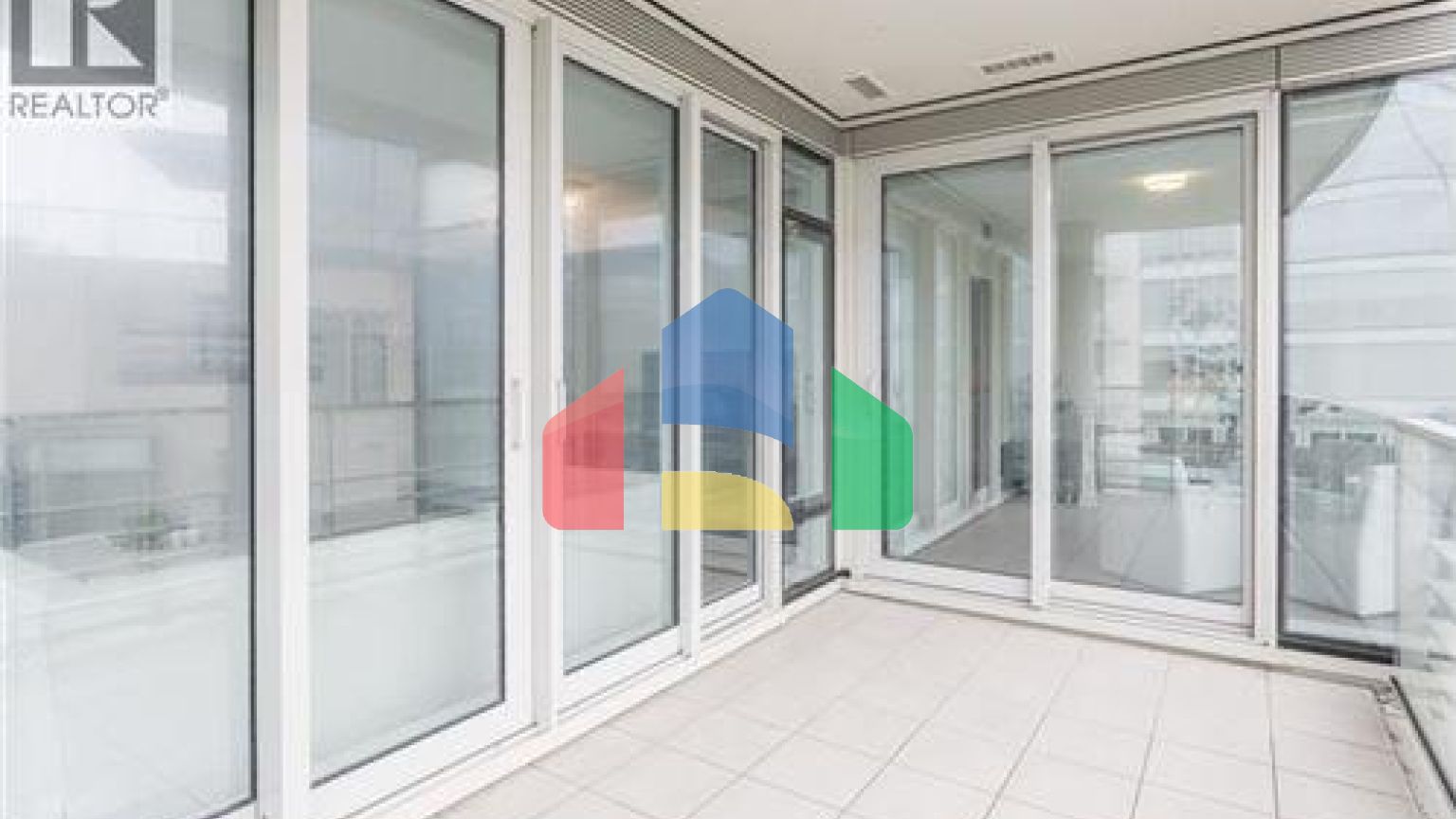 Residential - Single Family Home - Richmond, Canada - Canada