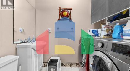 Residential - Townhouse - Richmond, Canada - Canada