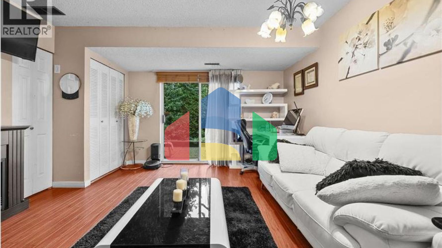 Residential - Townhouse - Richmond, Canada - Canada